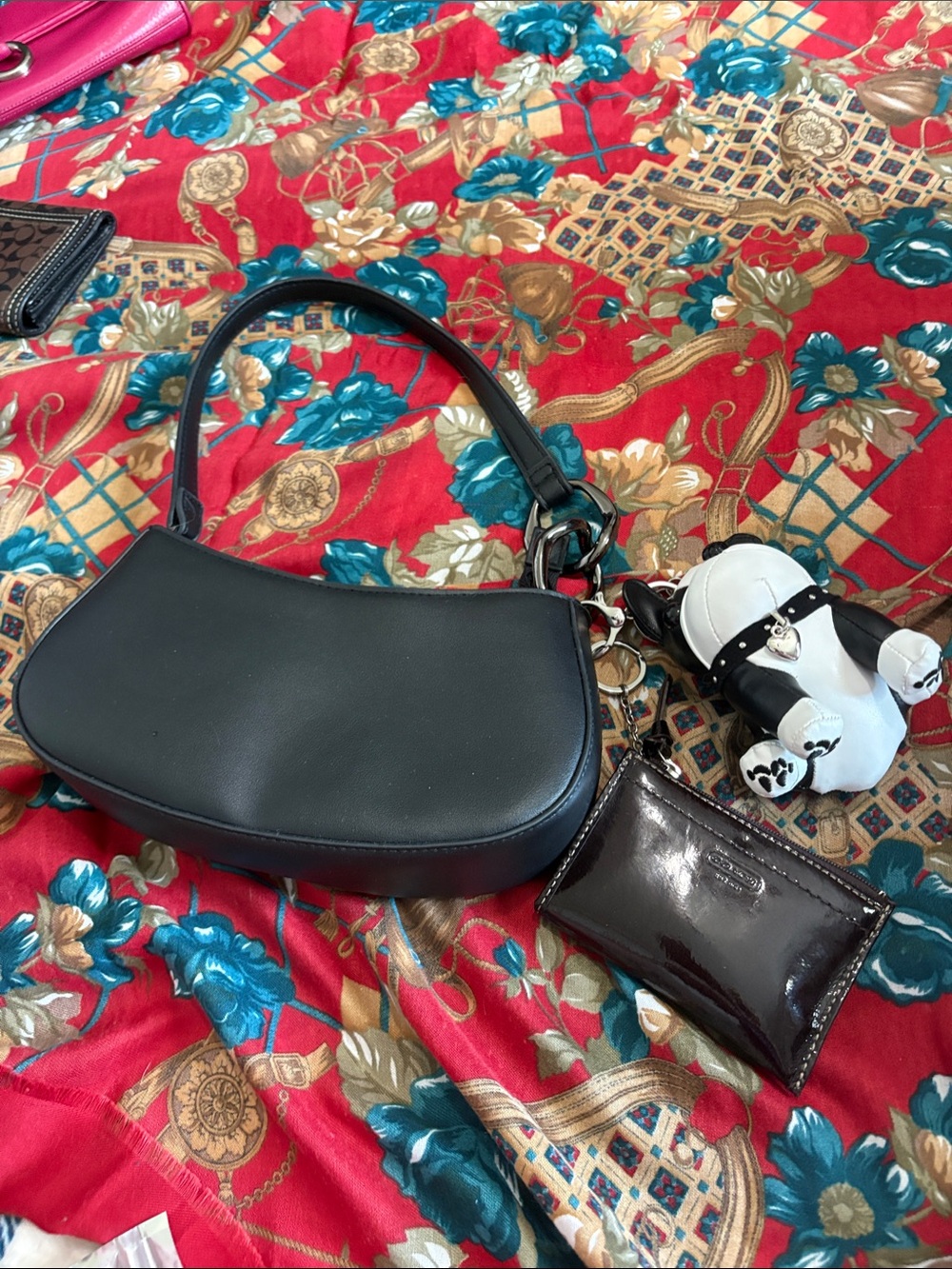 Classic Black Shoulder Bag with Top Handle Coach coin card holder bulldog stuffy